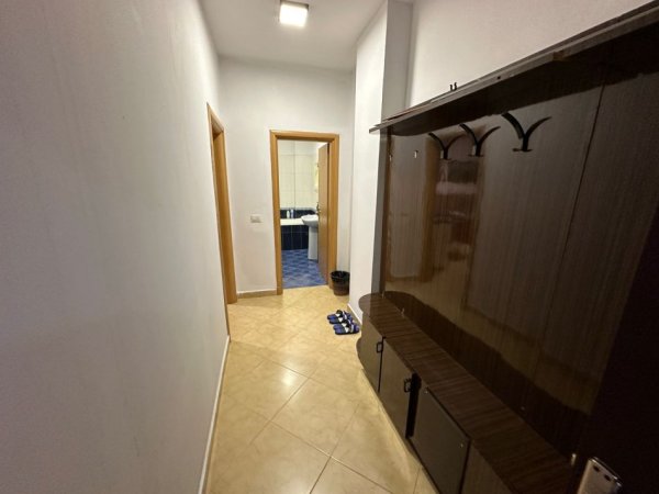 Tirane, shiten 2-3 ose 5 garsoniere  (Hotel Closseu)