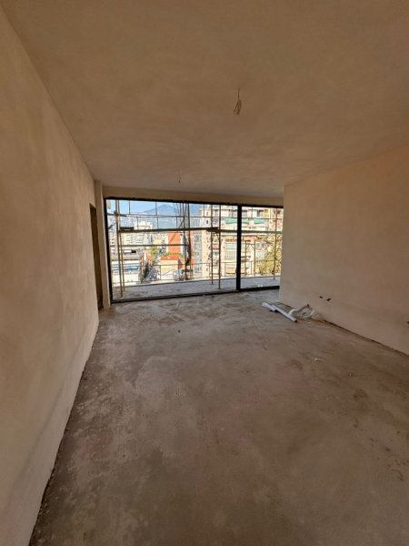 Tirane, shitet apartament 2+1+Ballkon Kati 6, 86 m² 145.000 € (rruga e dibres)
