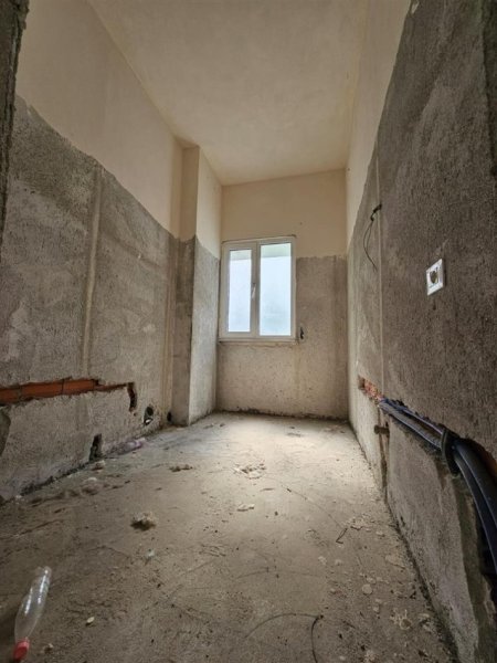 Tirane, shitet apartament 3+1 Kati 4, 180 m² 338.000 € (Kopshti Zoologjik)