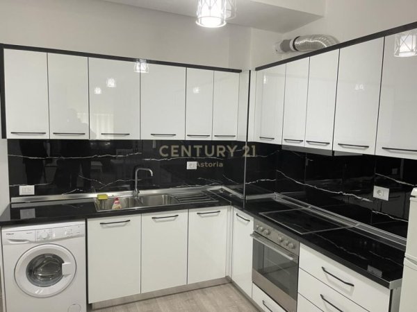 Tirane, shitet apartament 1+1 Kati 3, 52 m² 103.000 € 