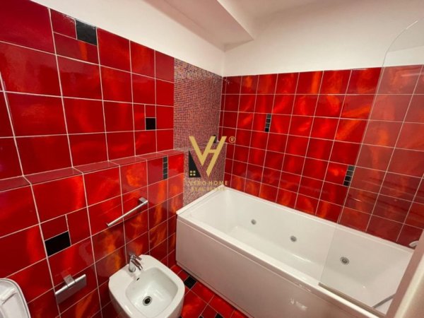 Tirane, jepet me qera Vile 3 Katshe Kati 0, 540 m² 3.800 € (KOMUNA E PARISIT)