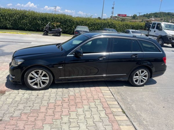 Kurbin, shitet me portobagazh Mercedes-Benz C250 4matic Nafte, e zeze automatik Kondicioner 7500€
