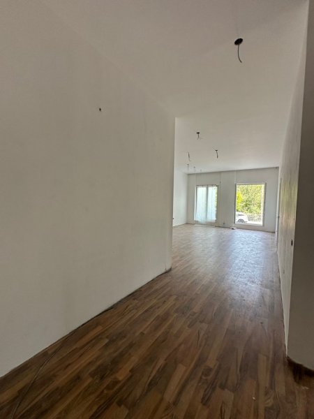 Tirane, shitet apartament 2+1+Ballkon Kati 1, 110 m² 150.000 € (Kopshti Zologjik)