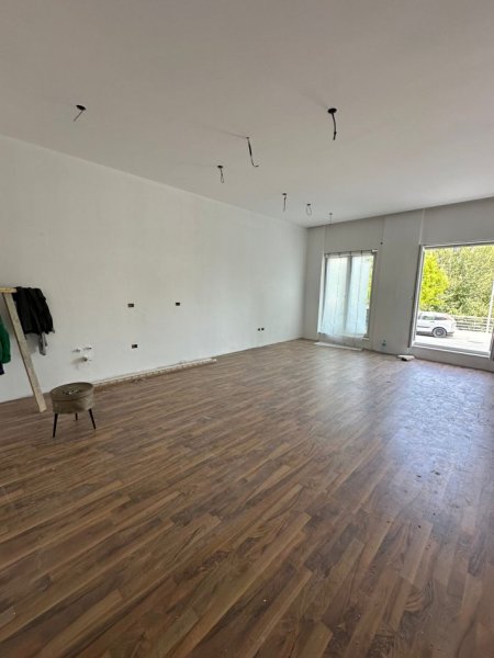 Tirane, shitet apartament 2+1+Ballkon Kati 1, 110 m² 150.000 € (Kopshti Zologjik)