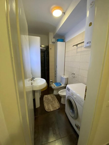 Tirane, shitet apartament 1+1+Ballkon Kati 3, 65 m² 127.000 € (Liqeni i Thate)