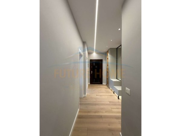 Tirane, shitet 2+1 Kati 5, 87 m² 142.000 € (Laprake)