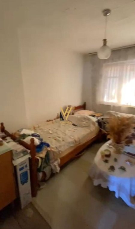 Tirane, jepet me qera apartament 3+1+Ballkon Kati 5, 85 m² 500 € (RRUGA BARDHYL)