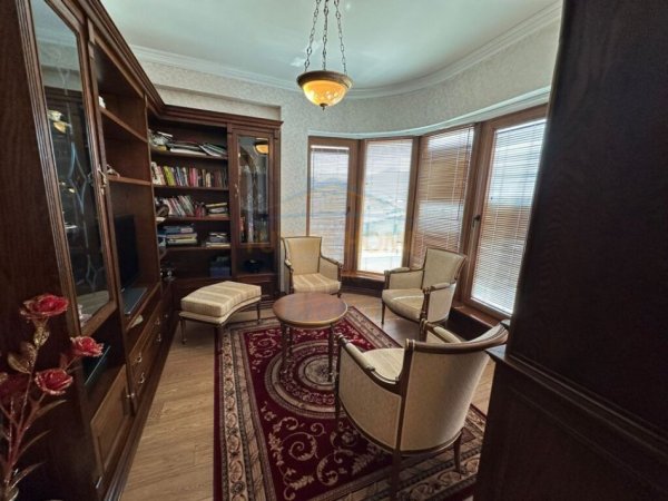 Tirane, shitet apartament+verande | Penthouse 4+1+Ballkon Kati 6, 241 m² 570.000 € (Kodra e Diellit)