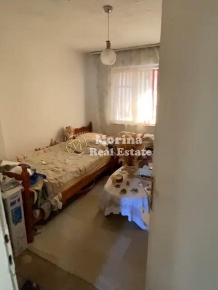 Tirane, jepet me qera apartament 3+1 Kati 5, 110 m² 500 € (Rruga e Dibres)