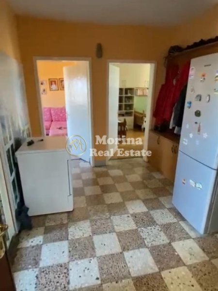 Tirane, jepet me qera apartament 3+1 Kati 5, 110 m² 500 € (Rruga e Dibres)