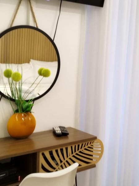 Pogradec, jepet me qera apartamen  ne Pogradec  perball liqenit  t Kati 2,    (Ne qender perball Hotel Enkelanes ,)