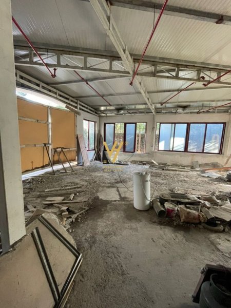 Tirane, jepet me qera Vile Kati 0, 2.500 m² 16.000 € (SELITE)