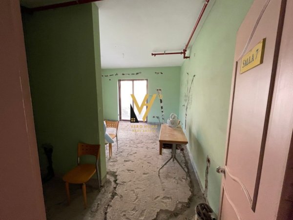 Tirane, jepet me qera Vile Kati 0, 2.500 m² 16.000 € (SELITE)