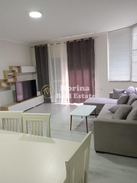 Tirane, jepet me qera apartament 1+1 Kati 2, 72 m² 500 € (Rruga Peti)