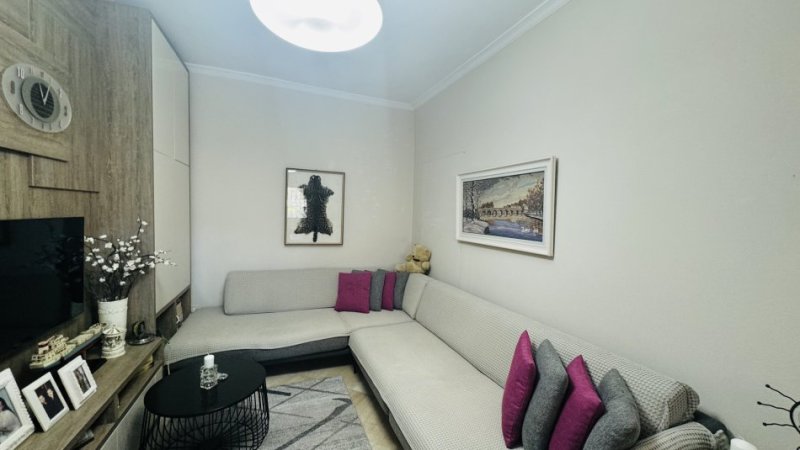 Tirane, shitet apartament 1+1 Kati 0, 49 m² 83.300 € (Rruga Albanopoli)