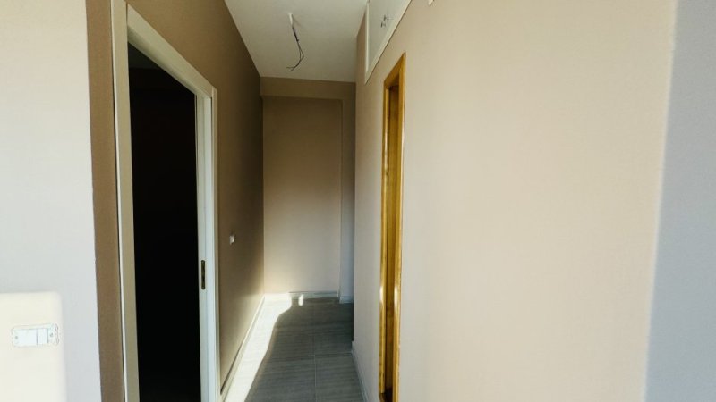 Tirane, shitet apartament 1+1+Ballkon Kati 5, 53 m² 116.600 € (Liqeni i Thate)