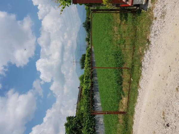 Tirane, shes toke 2.000 m² 60.000 Euro (Kamez,Rruga Ballsh)