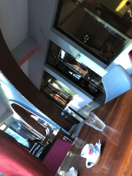 Tirane, Shitet ambienti, bar-kafe dhe bilardo ne Ndroq 310 m² 200.000 Euro