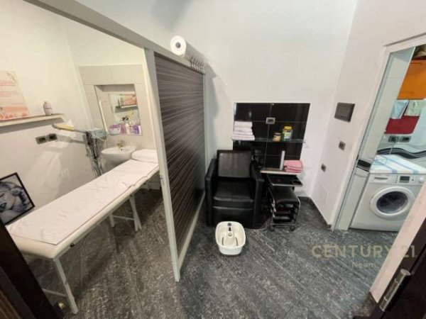 Tirane, shitet dyqan Kati 0, 38 m² 195.000 Euro (Blloku)