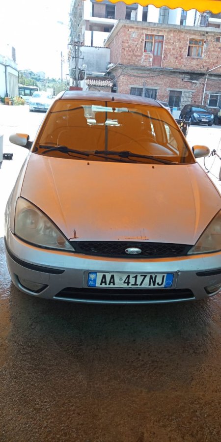 Tirane, shitet makine Ford Ford Focus Viti 2003, 1.800 Euro