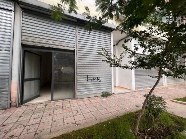 Tirane, shitet ambjent biznesi Kati 0, 32 m² 42.000 Euro (Yzberisht)
