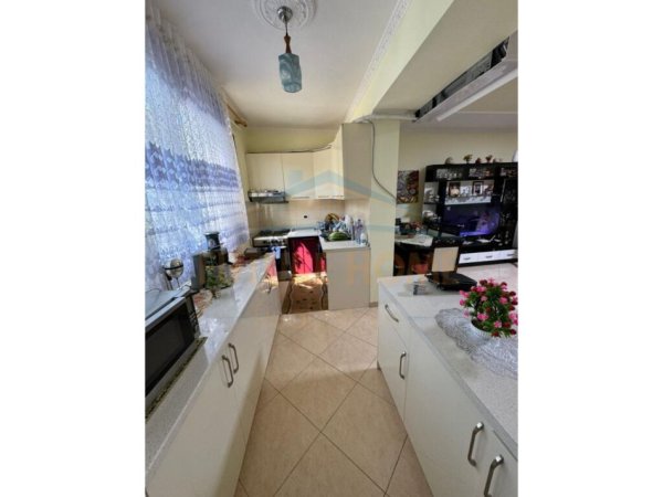 Tirane, shes apartament 2+1 Kati 0, 102 m² 95.000 € (Rruga Myslym Keta)