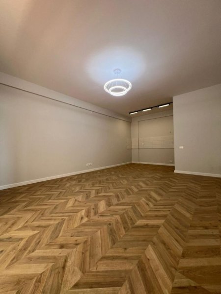 Tirane, shitet apartament 1+1 , 72 m² 120.000 € (Kopshti Botanik)