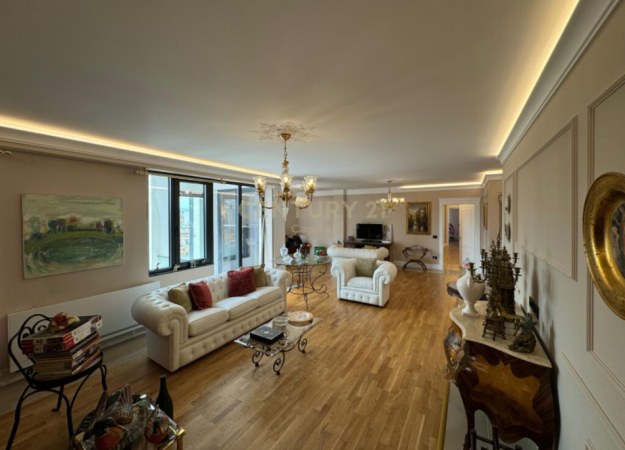 Tirane, shitet apartament+verande | Penthouse 3+1+Aneks+Ballkon Kati 8, 362 m² 975.500 € (rruga e dibres)