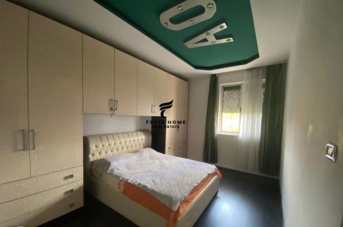 Tirane, shitet apartament 2+1+Ballkon Kati 3, 82 m² 175.000 € (RRUGA E DURRESIT)