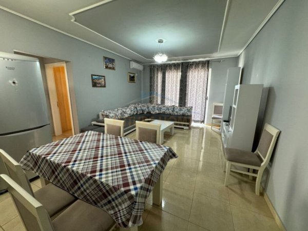 Tirane, shitet apartament 2+1 Kati 2, 93 m² 140.000 € (rruga e Zallit)