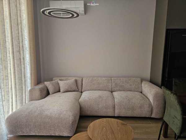 Tirane, jepet me qera apartament 2+1 Kati 8, 75 m² 600 € (fusha e aviacionit)