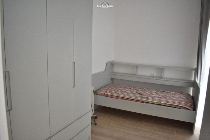 Tirane, jepet me qera apartament 2+1 Kati 8, 75 m² 600 € (fusha e aviacionit)