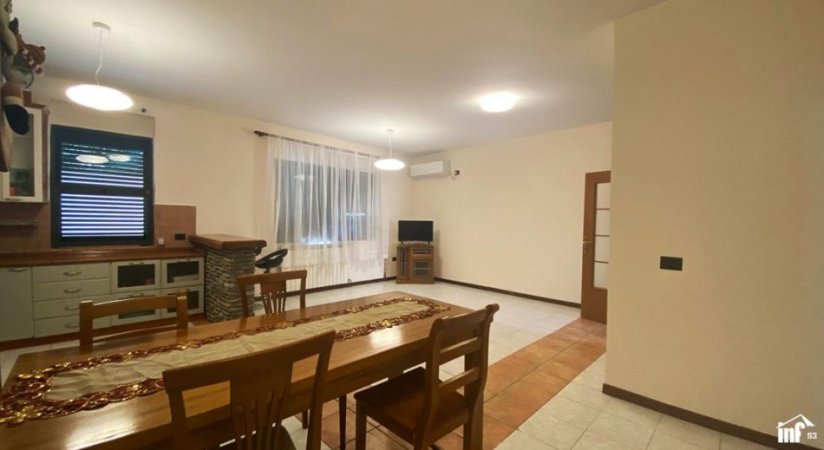 Tirane, shitet Vile 3+1+Aneks+Ballkon 3 kateshe, 468 m² 465.000 € (Rruga e Elbasanit, Tirane, prane vilave Gjermane)