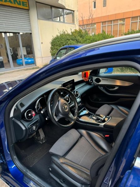 OKAZION Durres, shitet Mercedes Benz C220 2016 Look AMG , Nafte ,automatik 16000€