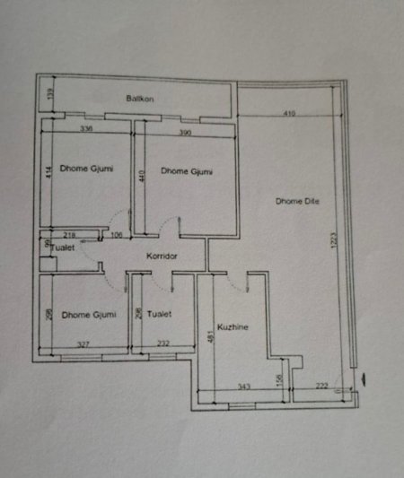 Shitet Apartament 3+1+2 Poste Parkimi   650.000 €  Bllok