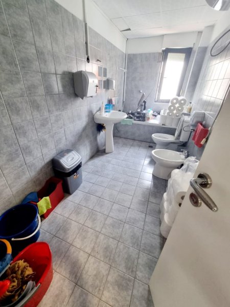 Happy Home shet: Tirane, shitet zyre Kati 2, 133 m² (Bllok)