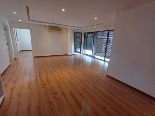 SHITET APARTAMENT 3+1+2  197 m² 493.000 €  BLLOK