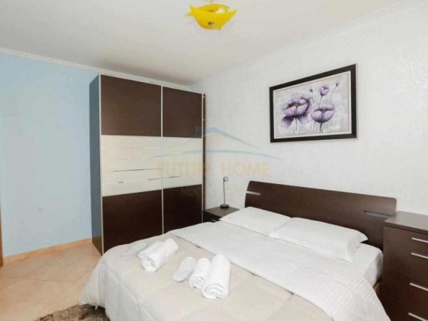 Tirane, jepet me qera apartament 2+1+Ballkon Kati 11, 147 m² 800 € (ISH EKSPOZITA)