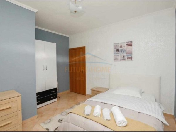 Tirane, jepet me qera apartament 2+1+Ballkon Kati 11, 147 m² 800 € (ISH EKSPOZITA)