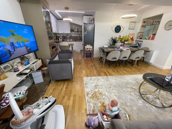 Tirane, shitet apartament 3+1, Kati 2, 182 m2 370,000€ (Rezidenca Kodra Diellit)