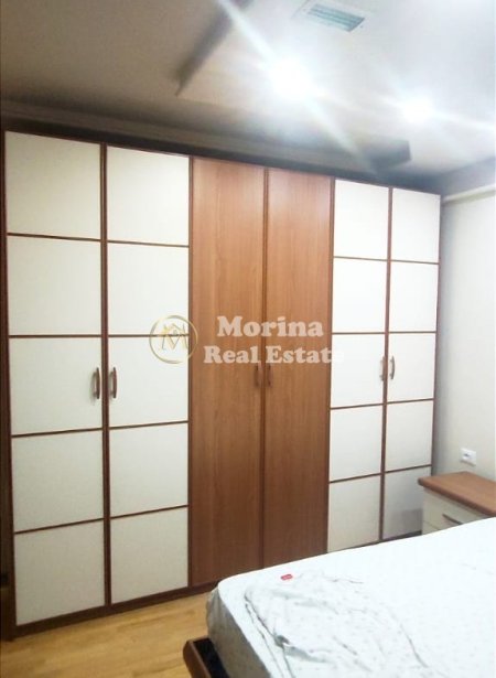 Tirane, jepet me qera apartament 2+1 , 130 m² 900 € (BLV. Zogu i Pare)