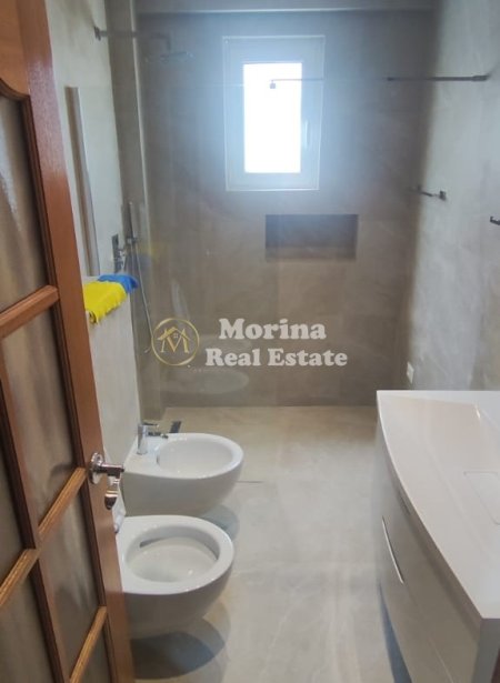 Tirane, jepet me qera apartament 2+1 , 130 m² 900 € (BLV. Zogu i Pare)