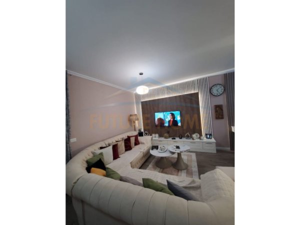 Tirane, shes apartament 1+1 Kati 2, 77 m² 112.000 € (Rr Muhamed Deliu)