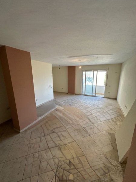 Tirane, shitet apartament 2+1+Ballkon Kati 3, 114 m² 114.000 € (Fresk)