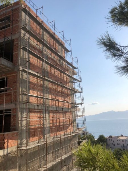 Sarande, Shitet biznesi skela ndertimi 55.000 € (Rr.Skenderbeu 88)