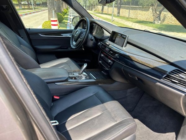 Tirane, shes SUV | Fuoristrad | Xhip BMW X5 FULL OPTION 3.5 BENZIN (2967 KUBIK PA TAKS LUKSI) Benzin, gri e erret automatik Klima