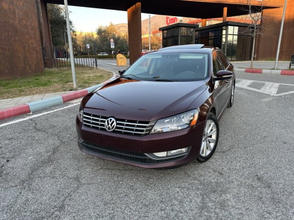 Tirane, shes makine Volkswagen PASSAT PREMIUM LINE 2.0 DIESEL Nafte, vishnje automatik Klima