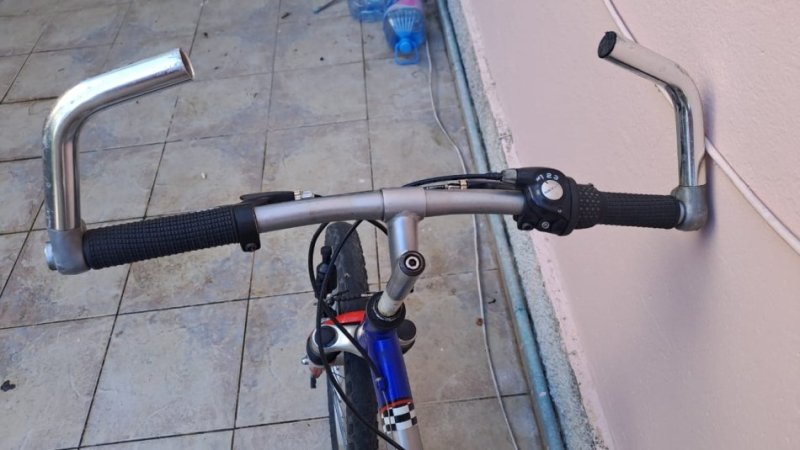 Tirane, shes biciklete per femije (djem + vajza), gri dhe jeshile 3000 dhe7000 lek