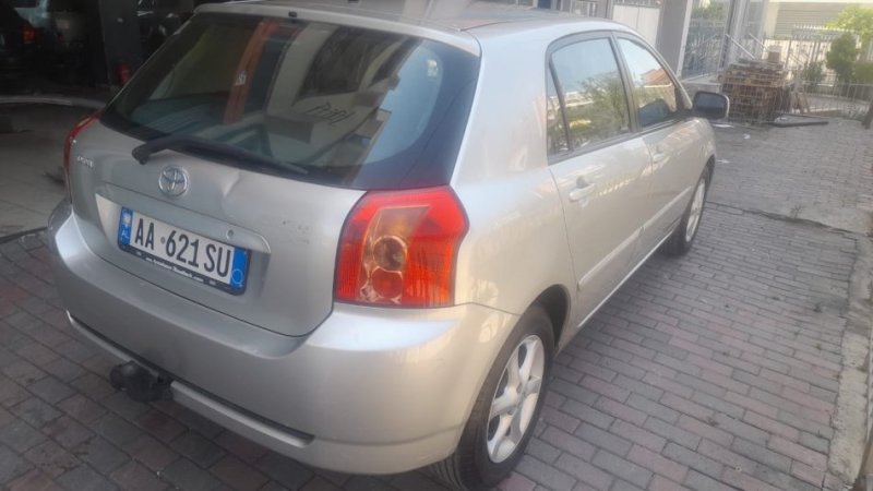 Tirane, shes makine Toyota corrolla Nafte, gri metalizato automatik Kondicioner 4.900 €