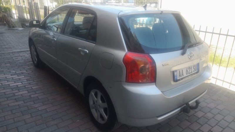 Tirane, shes makine Toyota corrolla Nafte, gri metalizato automatik Kondicioner 4.900 €